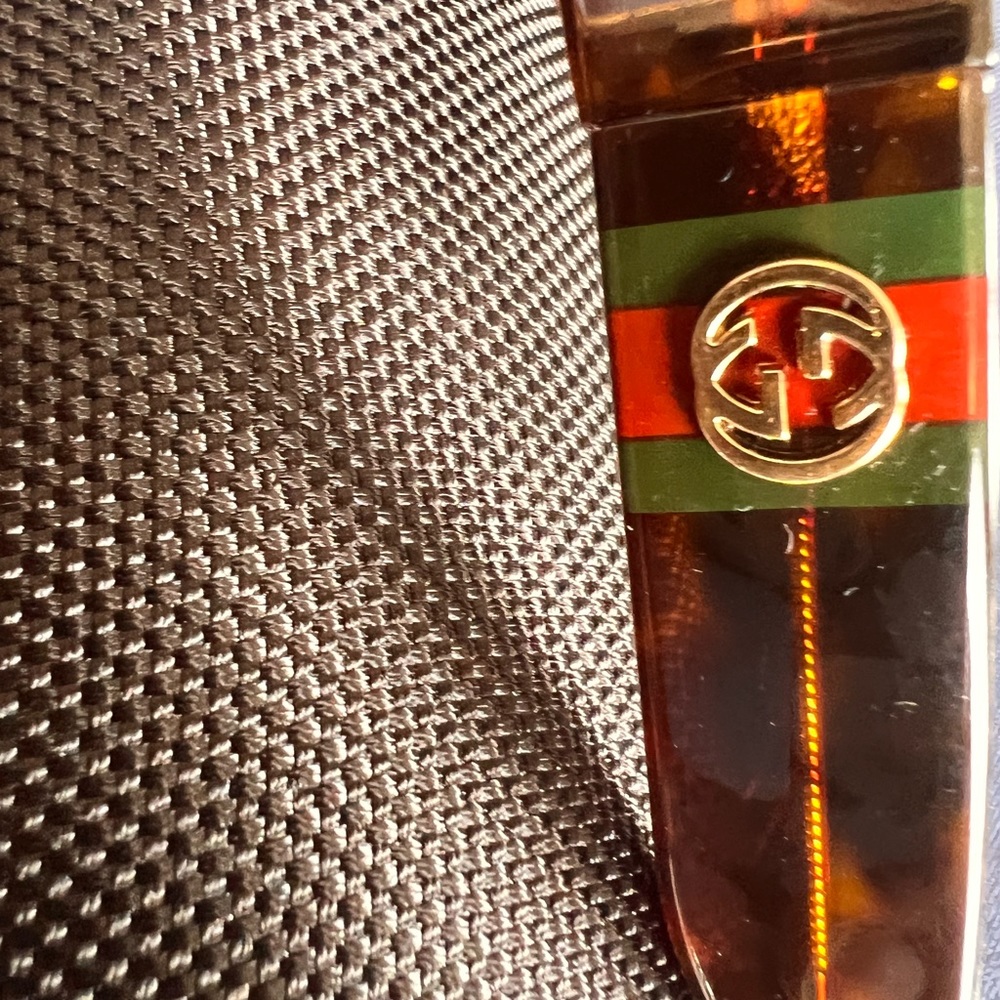 GUCCI SUNGLASSES IN EXCELLENT USED CONDITION - Picture 5 of 13